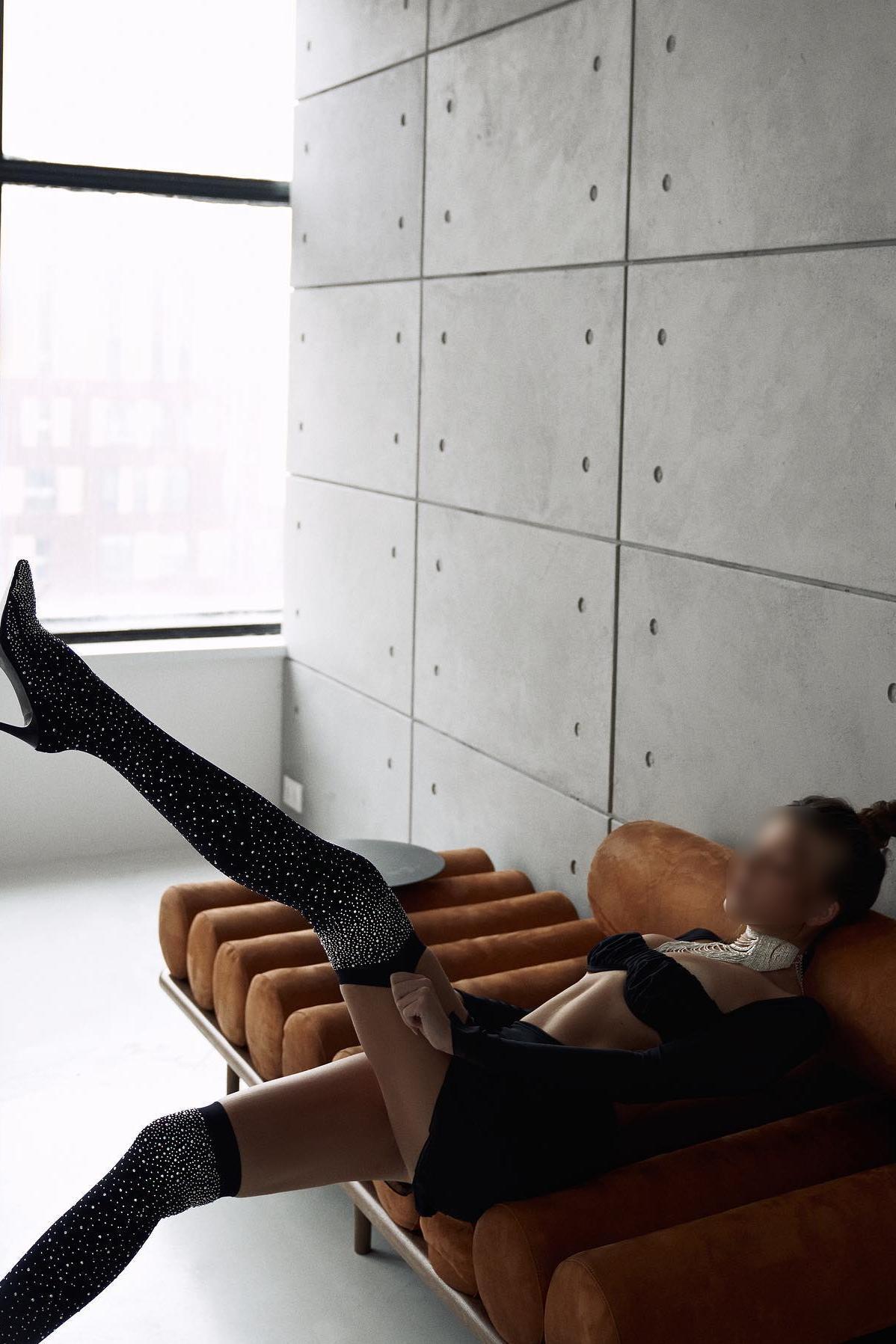 Проститутка Питера Марфа с 2 размером груди предлагает интим услуги у метро Автово  +7(981)214-21-80 