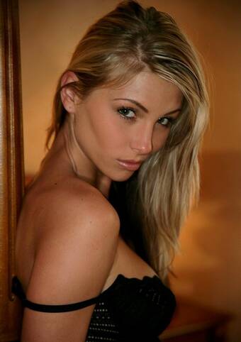 Индивидуалка Арина +7(931)366-28-01 Питера